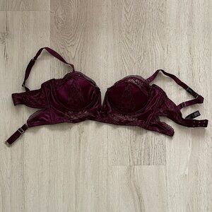 VICTORIA’S SECRET Lacy Bra 32DD - Wine Red NWOT
